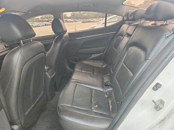 2017 HYUNDAI ELANTRA