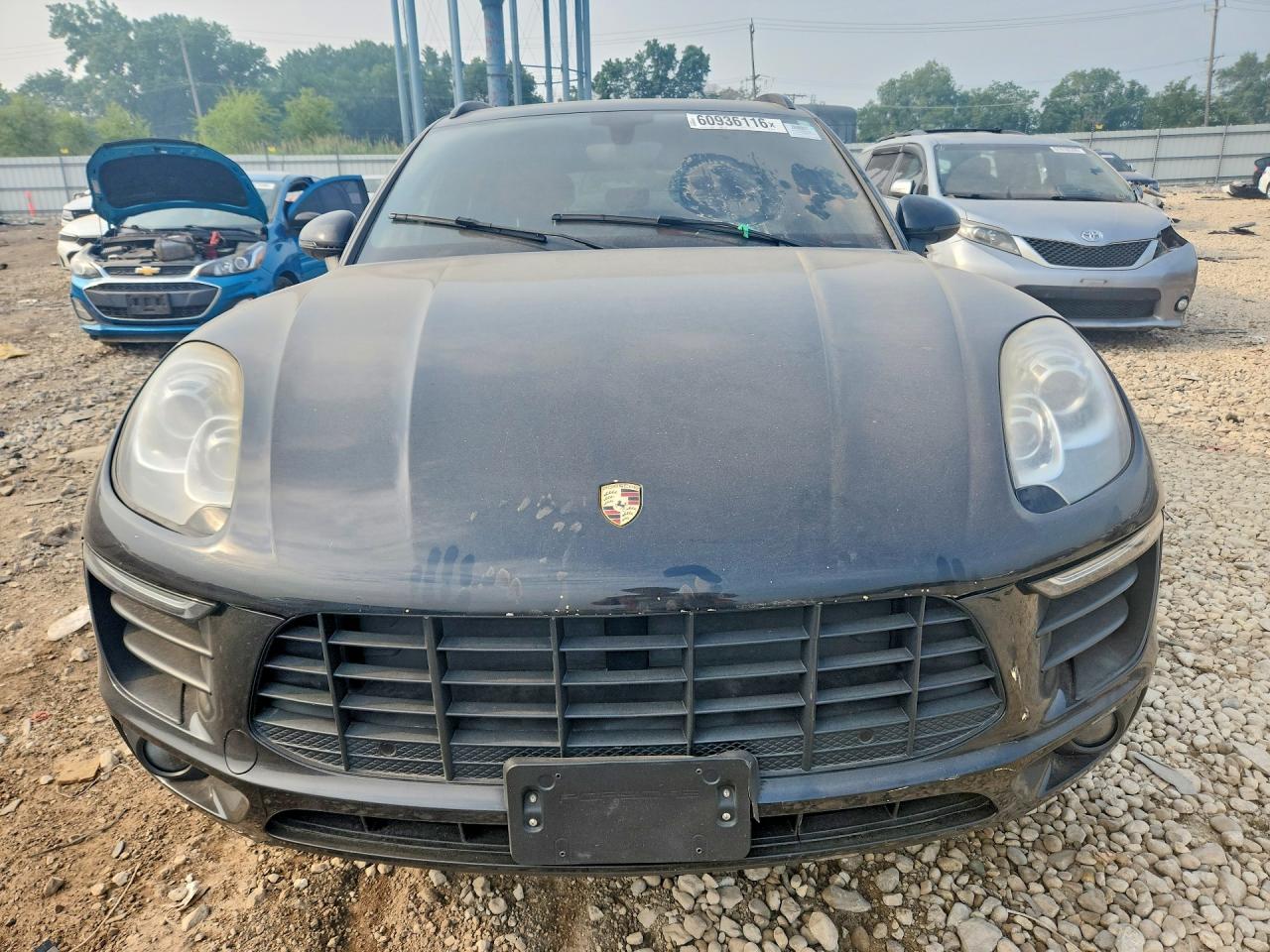 2016 PORSCHE MACAN