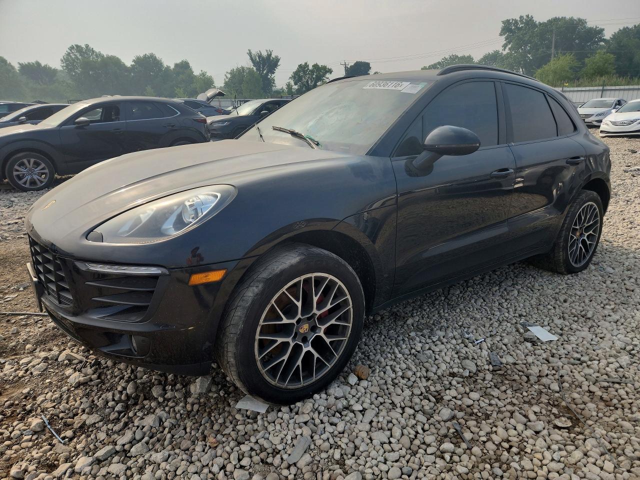 2016 PORSCHE MACAN