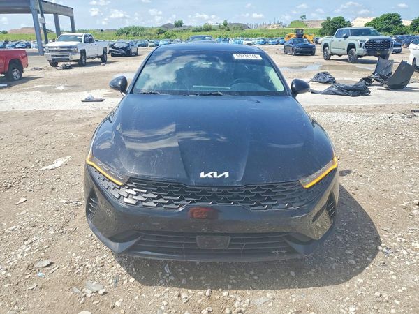 2022 KIA K5 EX