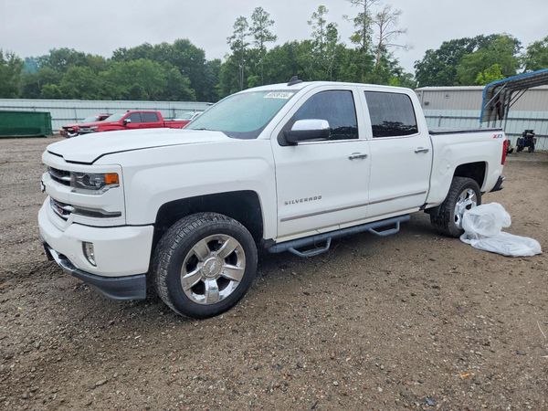 2017 CHEVROLET SILVERADO LTZ
