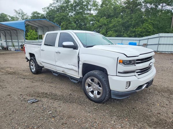 2017 CHEVROLET SILVERADO LTZ