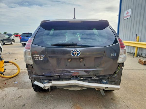 2016 TOYOTA PRIUS V