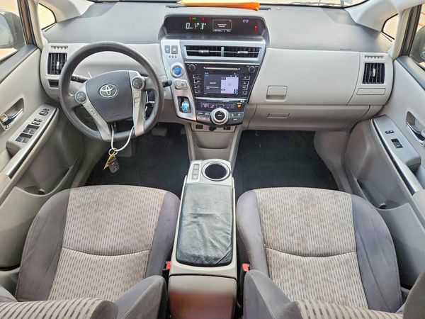 2016 TOYOTA PRIUS V