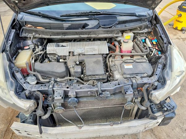 2016 TOYOTA PRIUS V