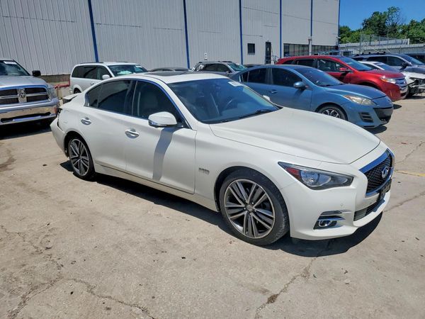2017 INFINITI Q50