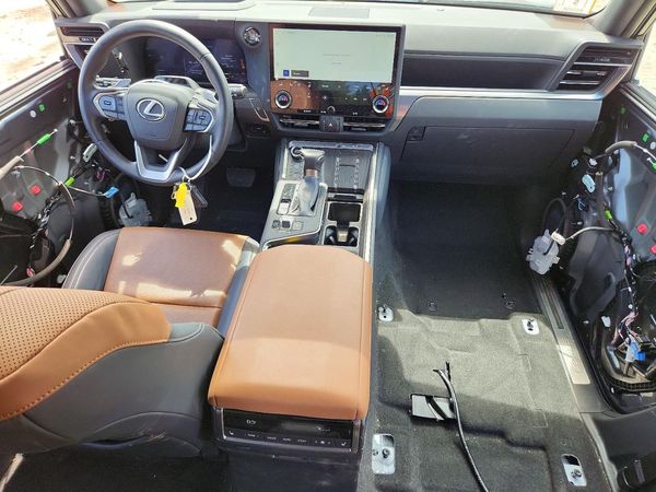 2024 LEXUS GX 550