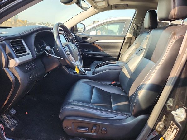 2017 TOYOTA HIGHLANDER SE/XLE