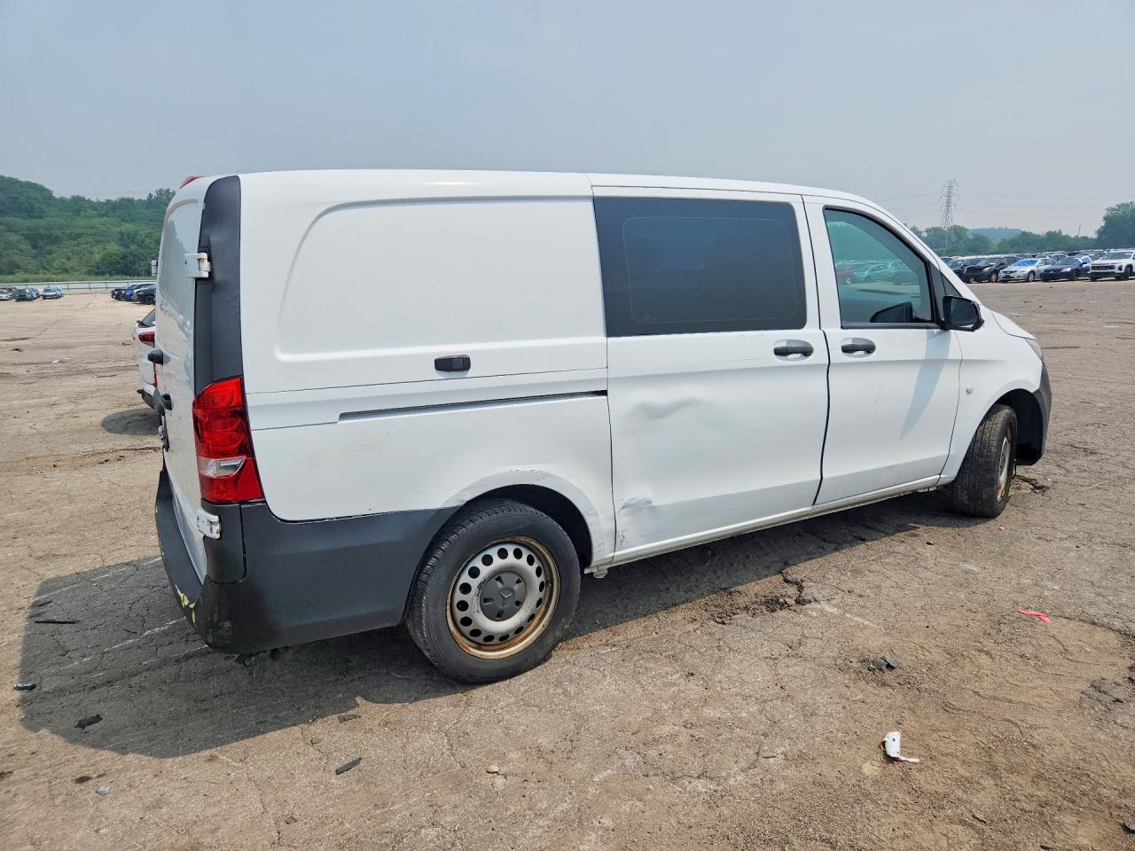 2019 MERCEDES-BENZ METRIS