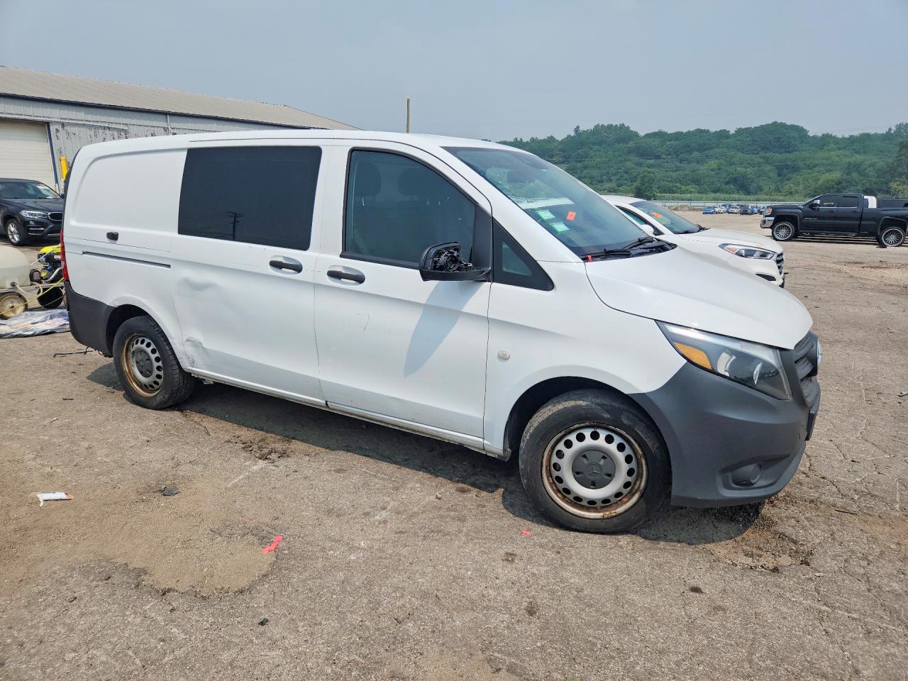2019 MERCEDES-BENZ METRIS