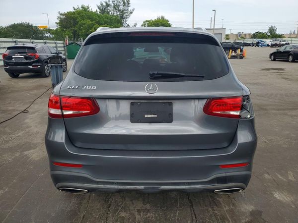 2016 MERCEDES-BENZ GLC GLC300