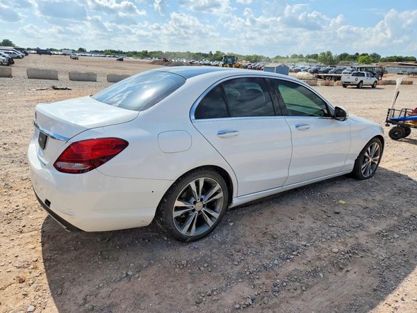 2015 MERCEDES-BENZ C Base