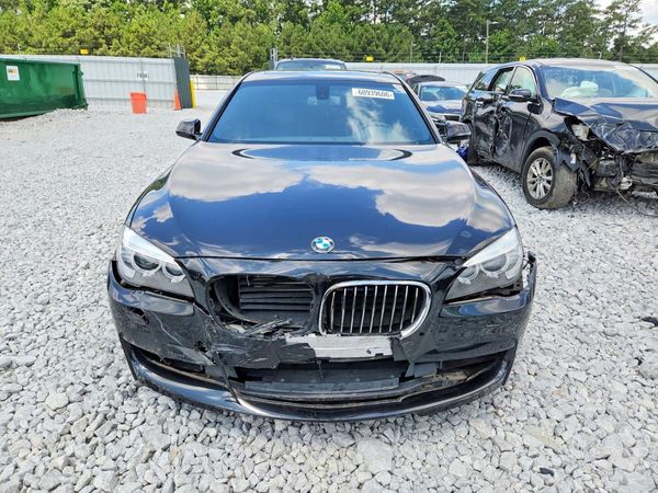 2013 BMW 750