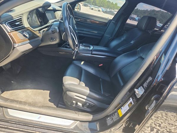 2013 BMW 750