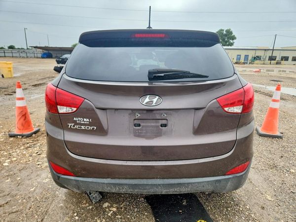 2015 HYUNDAI TUCSON GL (Middle-Low)