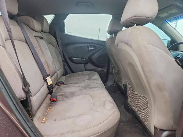 2015 HYUNDAI TUCSON GL (Middle-Low)