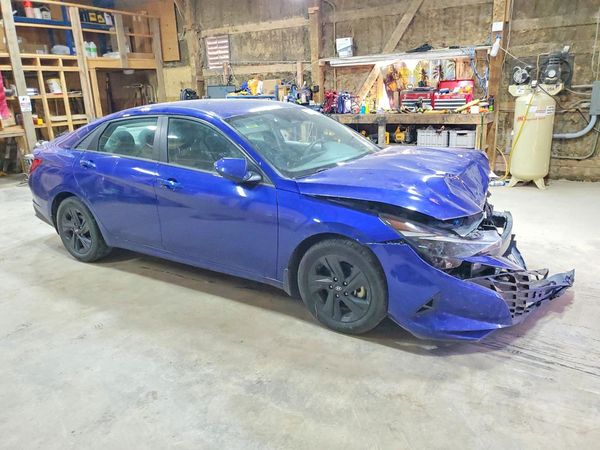 2022 HYUNDAI ELANTRA SEL
