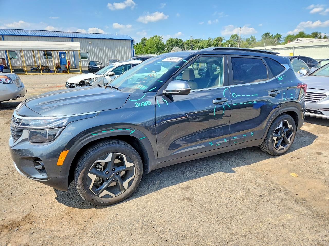 2025 KIA SELTOS EX