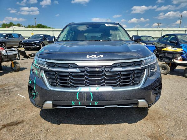 2025 KIA SELTOS EX