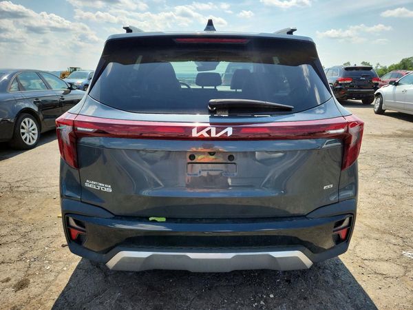 2025 KIA SELTOS EX