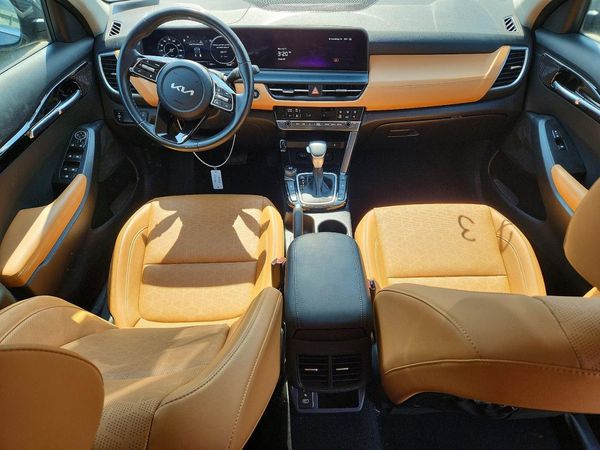 2025 KIA SELTOS EX