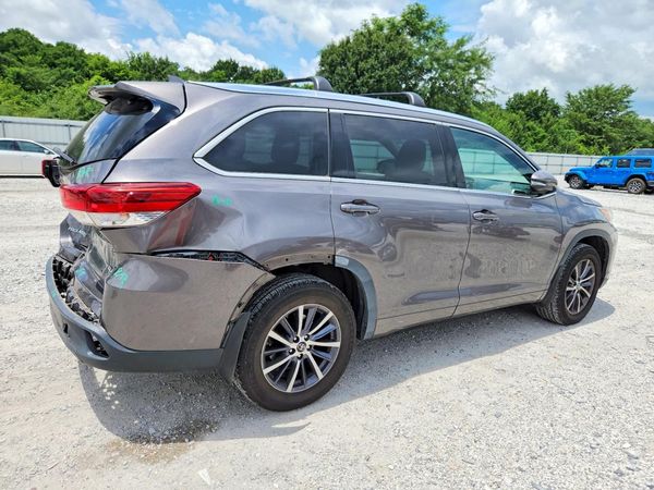 2017 TOYOTA HIGHLANDER SE/XLE