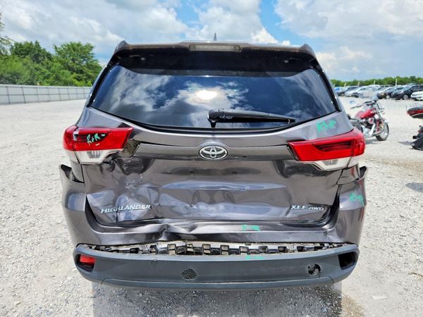 2017 TOYOTA HIGHLANDER SE/XLE