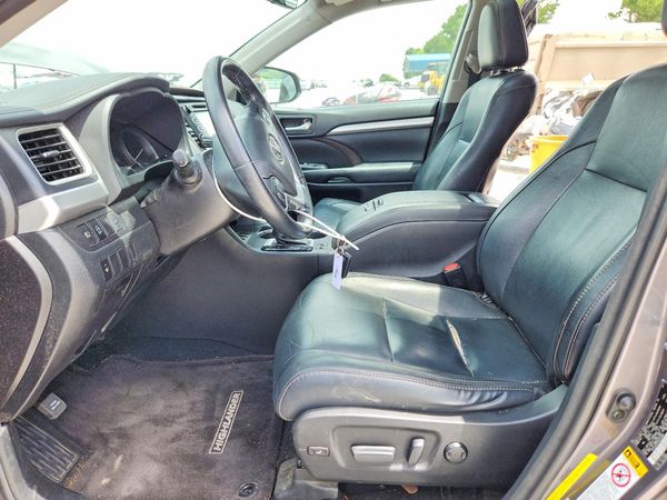 2017 TOYOTA HIGHLANDER SE/XLE