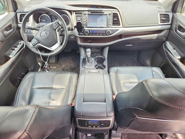 2017 TOYOTA HIGHLANDER SE/XLE