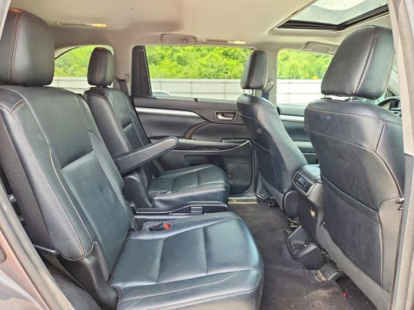 2017 TOYOTA HIGHLANDER SE/XLE