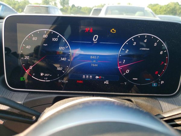 2025 MERCEDES-BENZ C