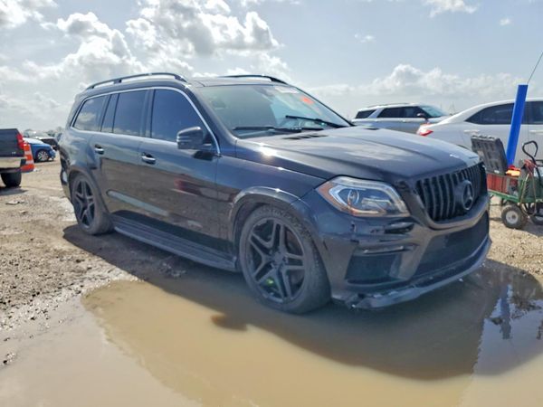 2016 MERCEDES-BENZ GL-CLASS GL550-4M — Passenger 3/4