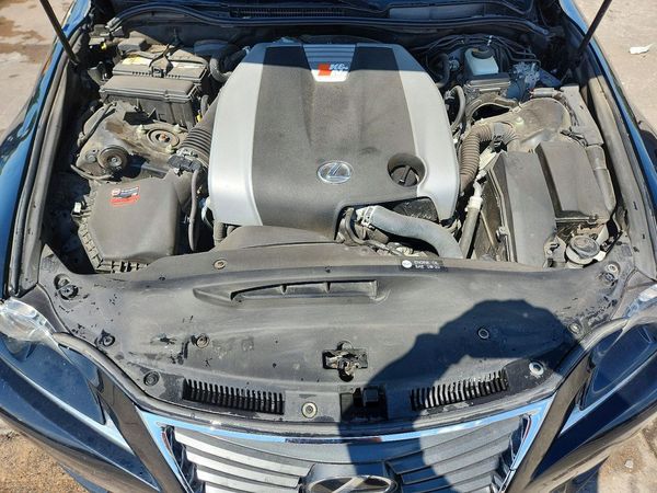 2016 LEXUS IS 300