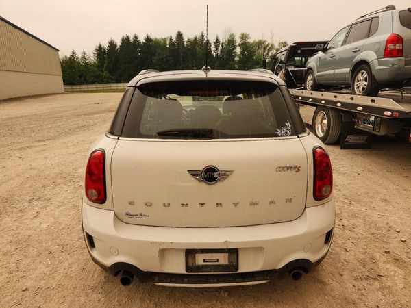 2016 MINI COOPER