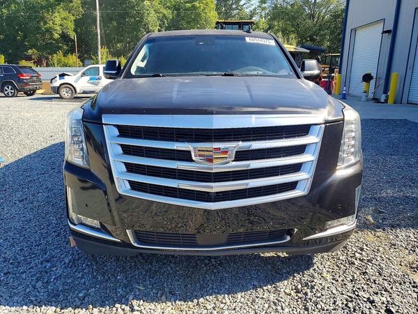 2017 CADILLAC ESCALADE Luxury