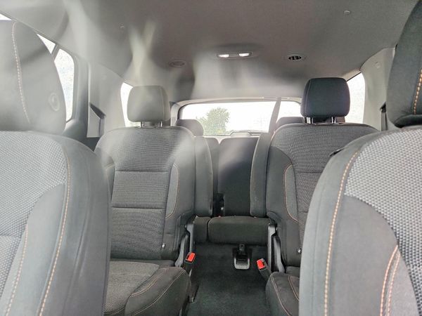 2021 CHEVROLET TRAVERSE LT