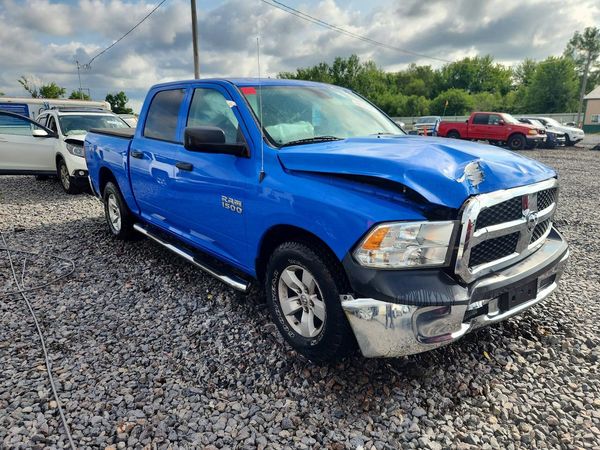 2016 RAM 1500 ST CREW CAB 4X2