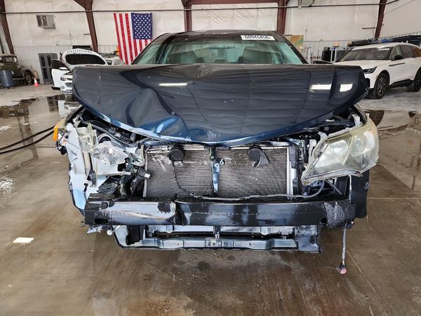 2013 TOYOTA CAMRY