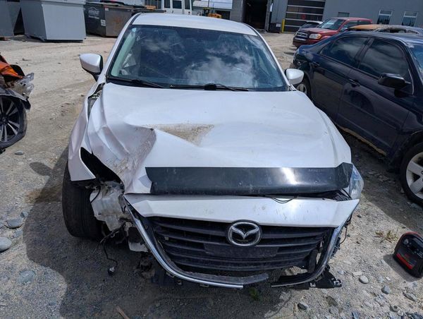 2015 MAZDA 3 Touring/GS