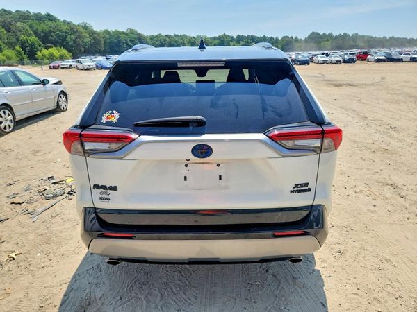 2022 TOYOTA RAV4 XSE