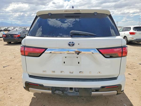 2023 TOYOTA SEQUOIA