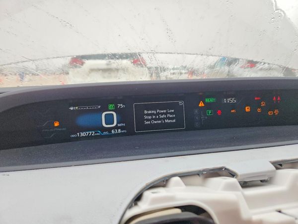 2019 TOYOTA PRIUS Plus/Premium/Advanced
