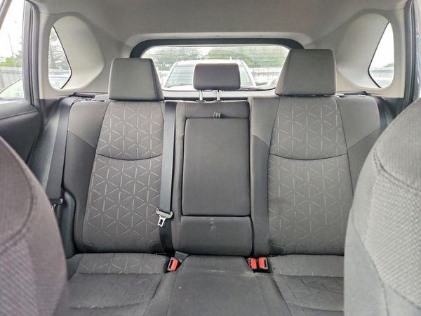 2019 TOYOTA RAV4 LE AWD Hybrid (Canada)