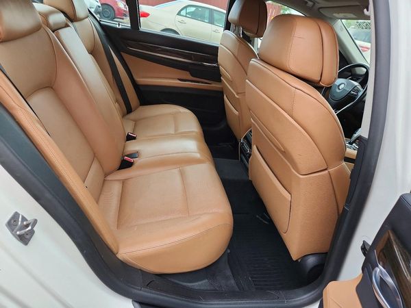 2012 BMW 750 750xi/Alpina B7 xDrive