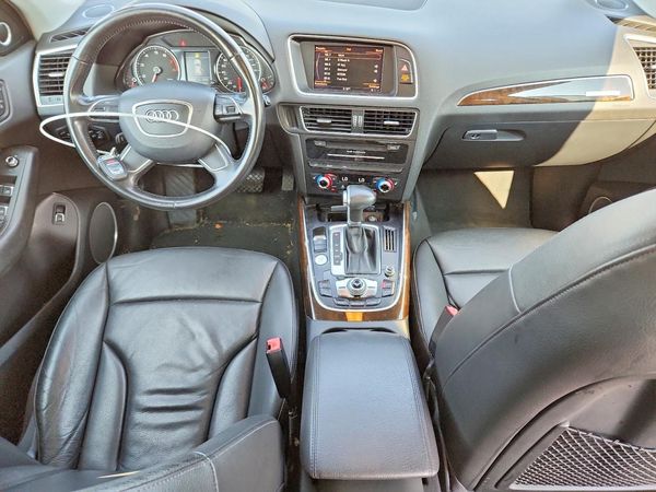 2013 AUDI Q5 Premium Plus