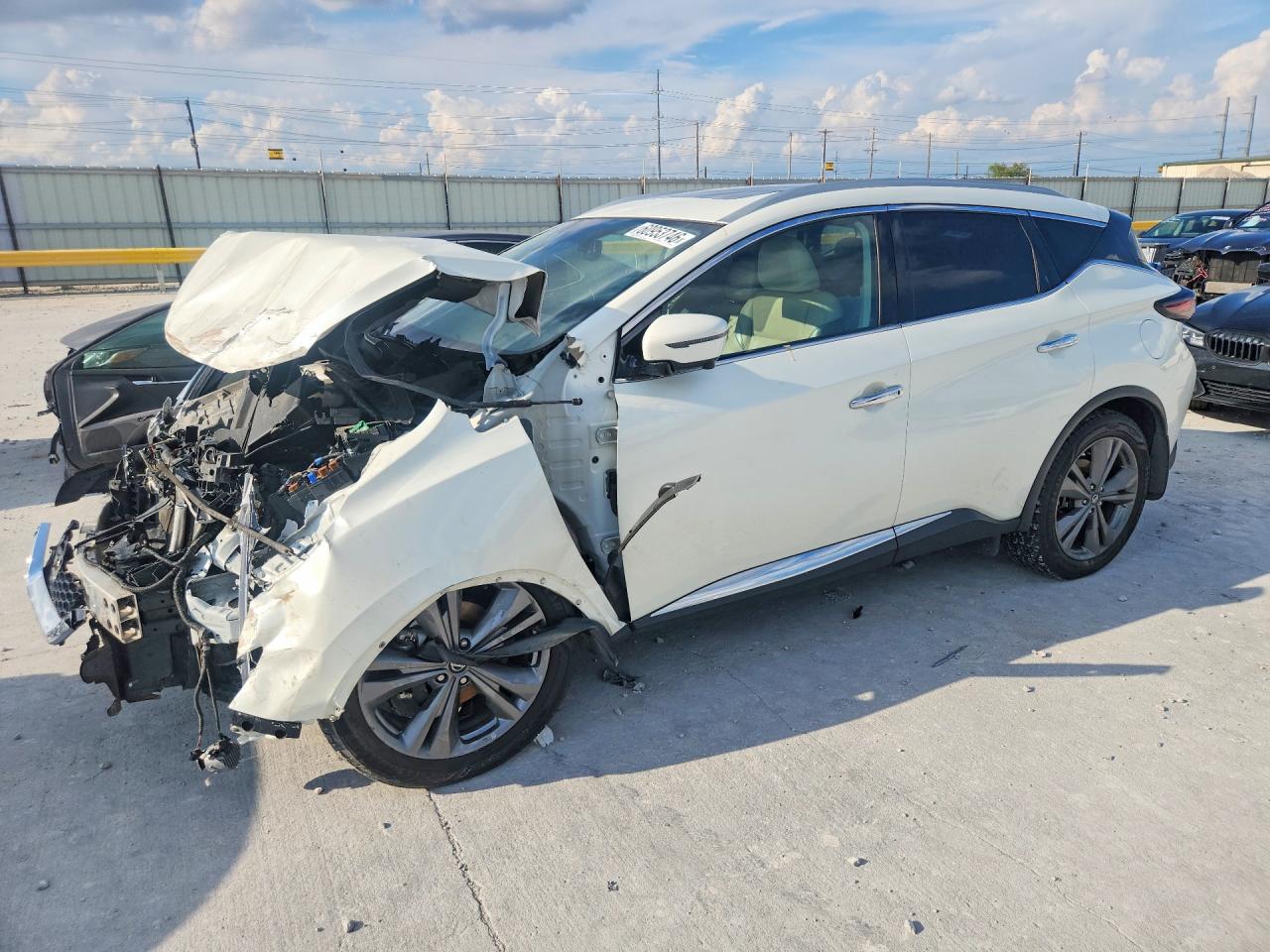 2021 NISSAN MURANO PLATINUM — Front 3/4