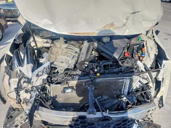 2021 NISSAN MURANO PLATINUM — Engine bay