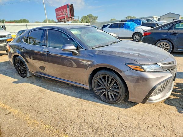2022 TOYOTA CAMRY XSE