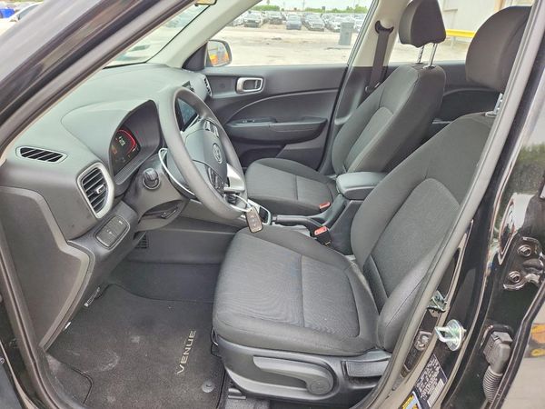 2026 HYUNDAI VENUE SE