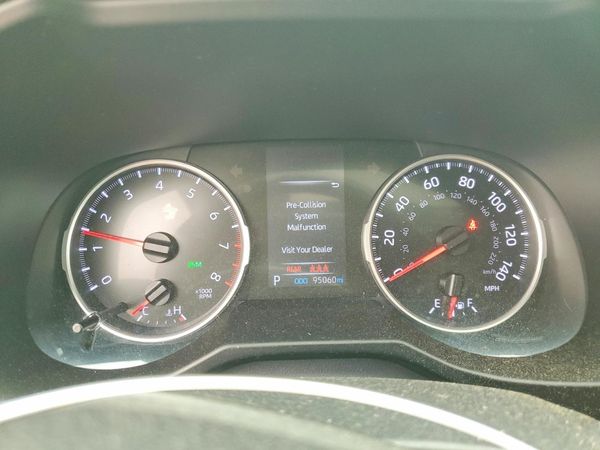 2020 TOYOTA RAV4 XLE